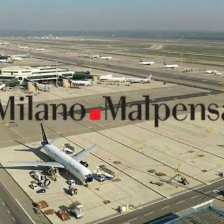 10' Da Malpensa & 1' Dalla Stazione TreniShuttle Lägenhet Somma Lombardo Exteriör bild